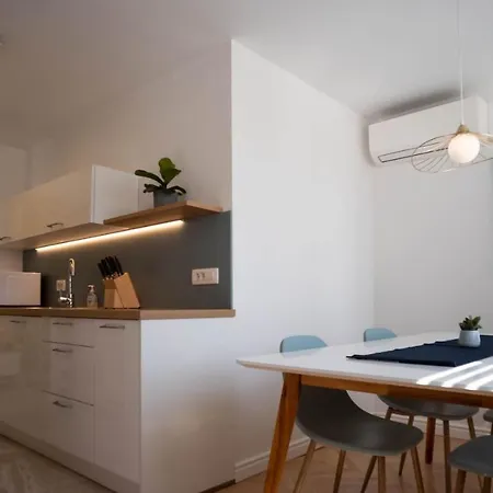 Sunnyside In The Center 卢布尔雅那